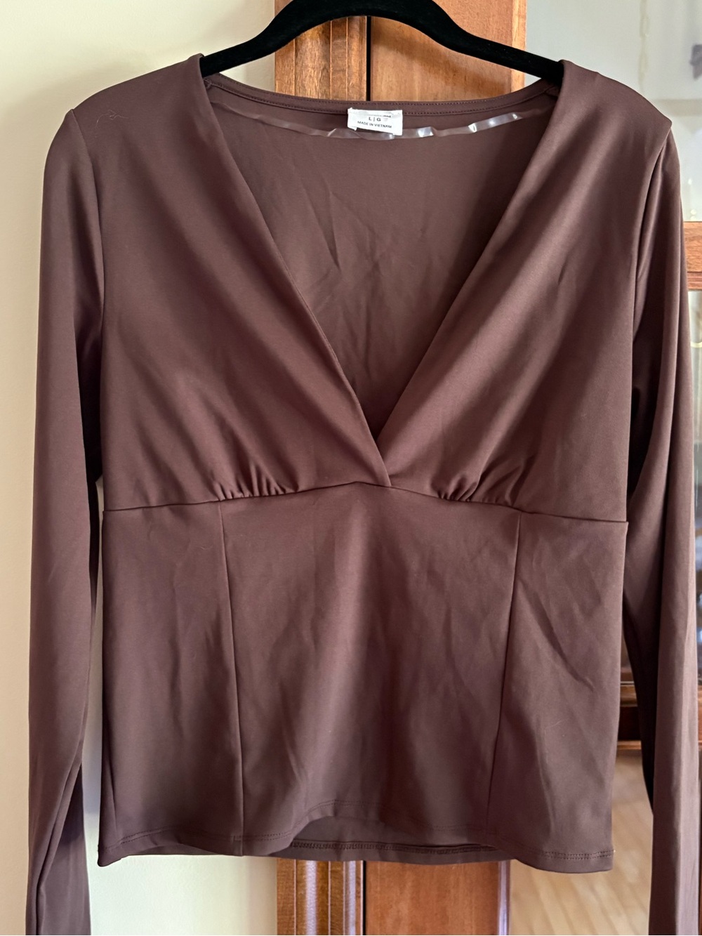 Cotton On Women’s Chocolate Brown V-neck long sleeve size Large